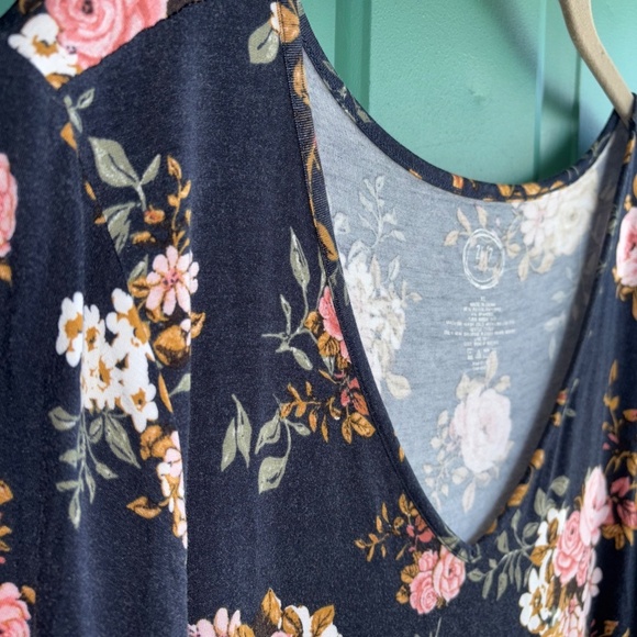 Bundle of Maurice’s XL tshirts tops - Picture 15 of 16